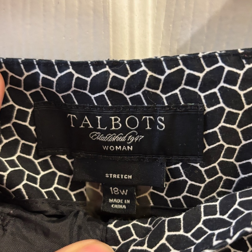 Talbots plus size black and white print pants